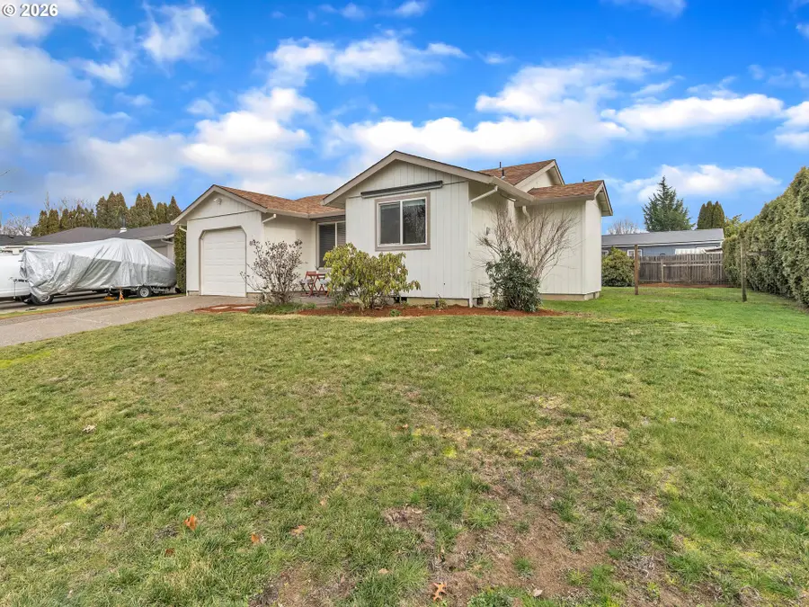 812 SW Cypress St, McMinnville, OR 97128 - Image #3