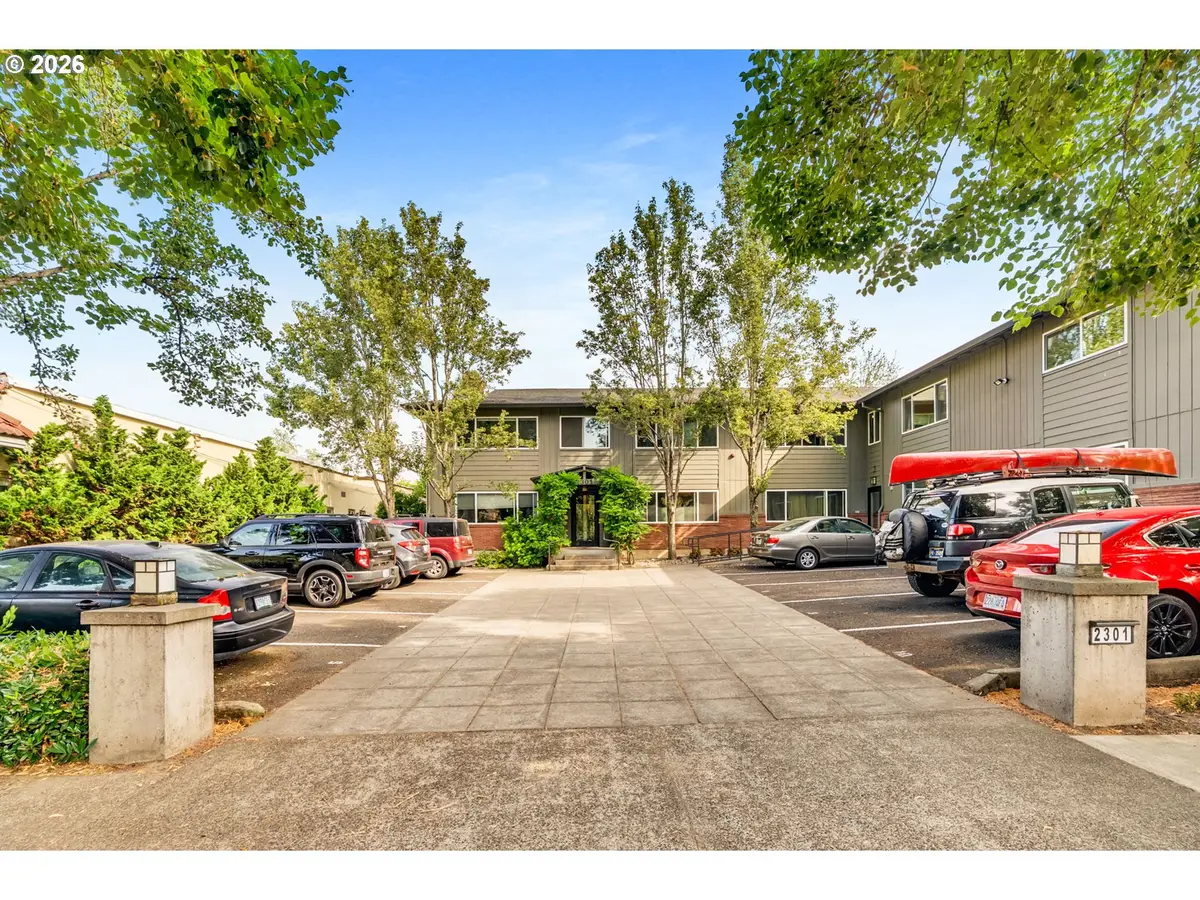 2301 SE Caruthers St #10, Portland, OR 97214 - #1