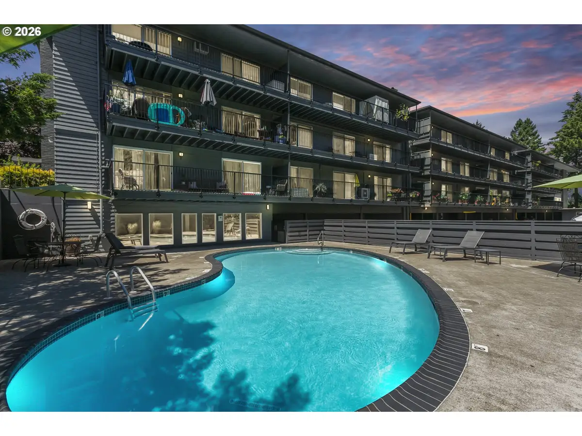 200 Burnham Rd #306, Lake Oswego, OR 97034 - #1