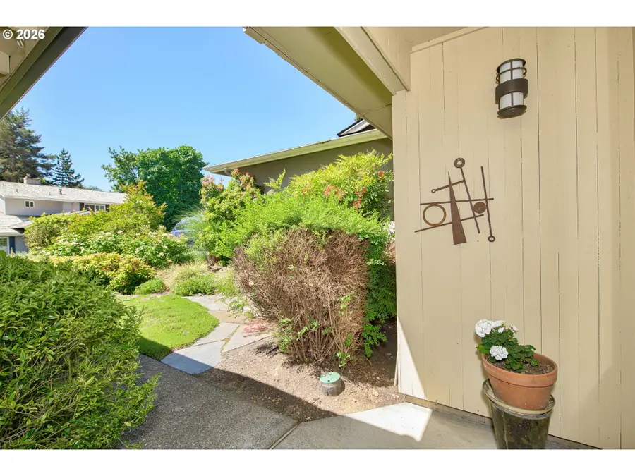 9 Britten Ct, Lake Oswego, OR 97035 - #2