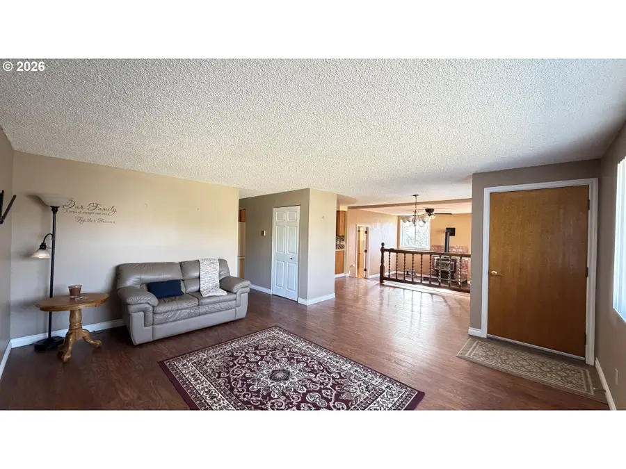 1225 B St, Fossil, OR 97830 - #3