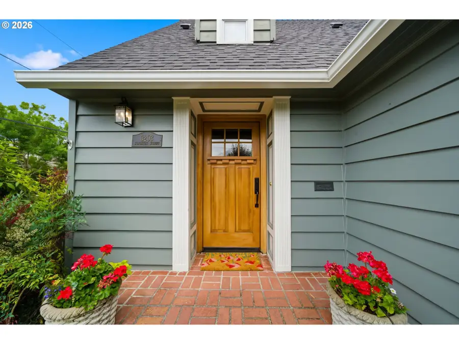 3203 NE Klickitat St, Portland, OR 97212 - #3