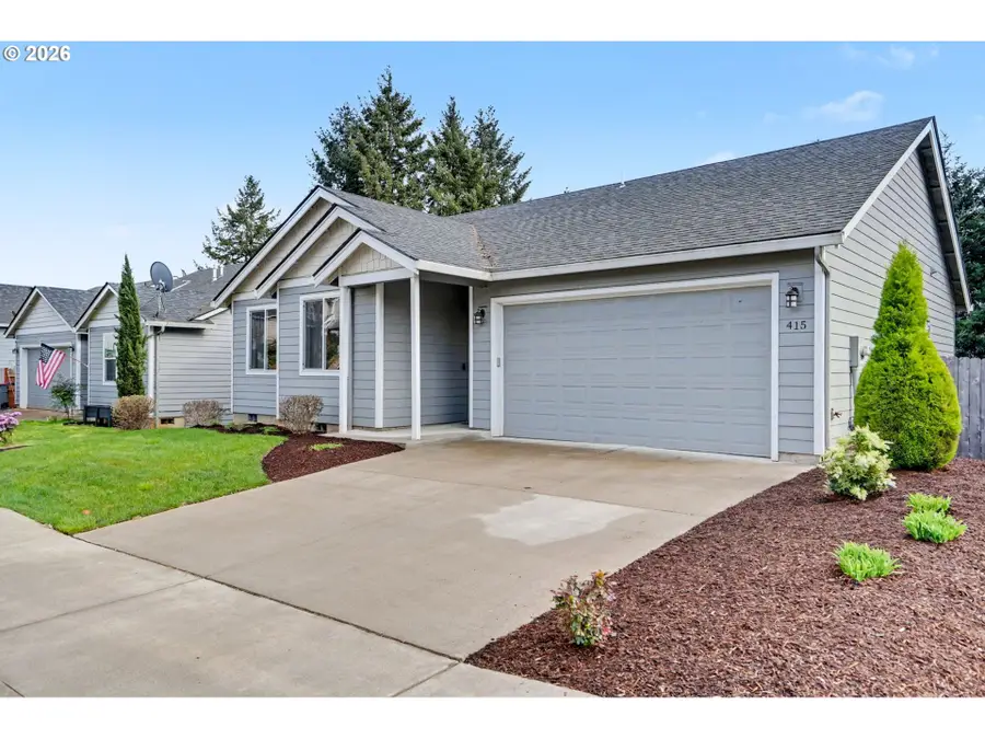 415 NW 6th St, Willamina, OR 97396 - #2