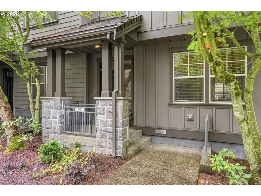 605 SW Trillium Creek Ter, Portland, OR 97225 - #2