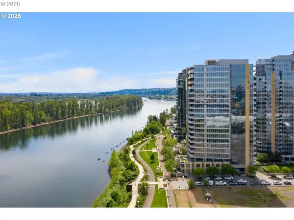 836 S Curry St #706, Portland, OR 97239
