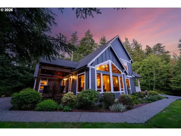68260 Ridge Rd, NorthBend, OR 97459