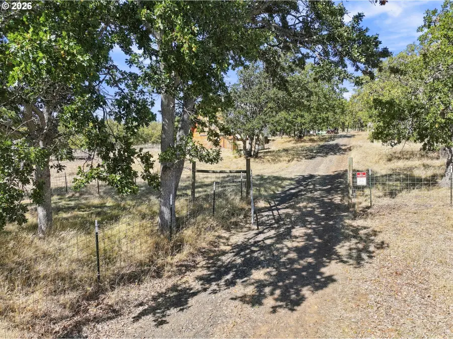 56 Meacham Rd, Goldendale, WA 98620 - #3