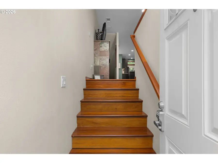 5005 SW View Point Ter, Portland, OR 97239 - #2