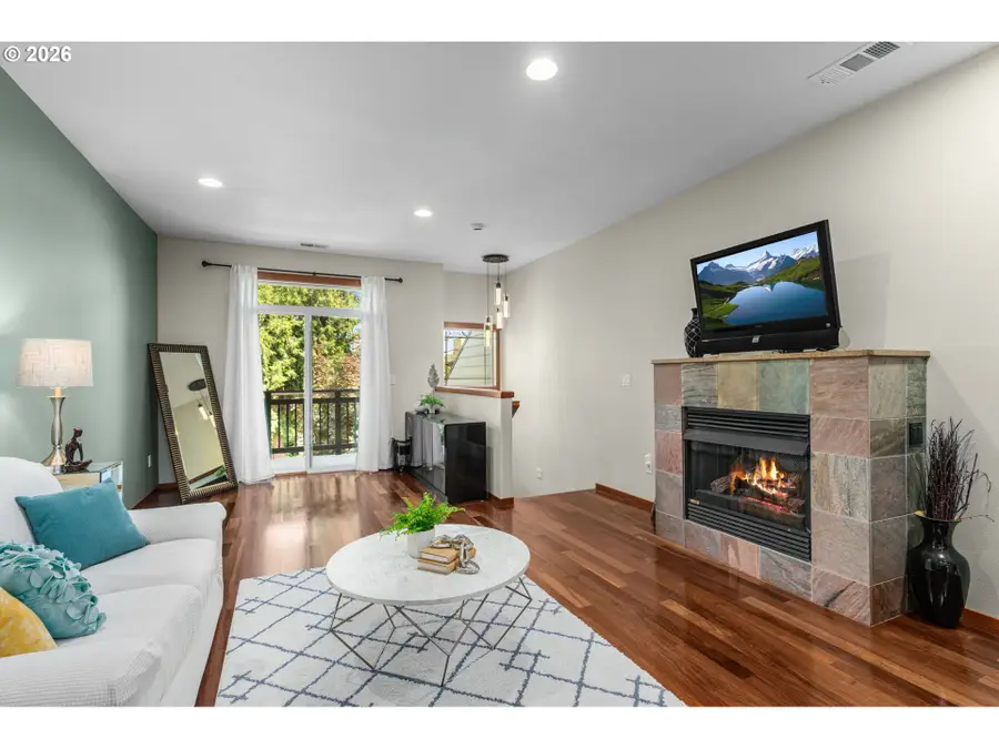 5005 SW View Point Ter, Portland, OR 97239 - #3