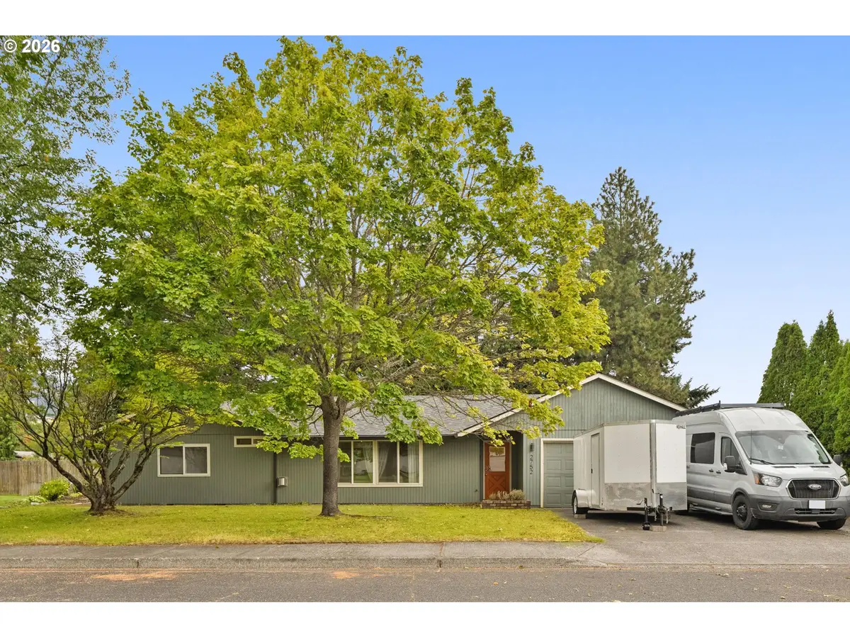 2752 Montello Ave, Hood River, OR 97031 - #1