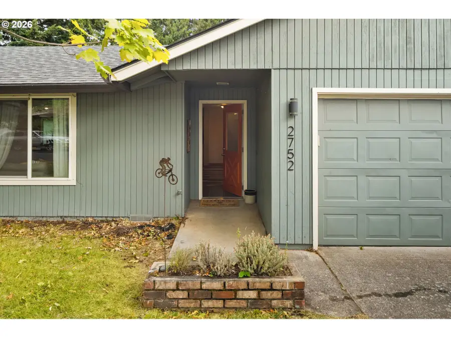 2752 Montello Ave, Hood River, OR 97031 - #2