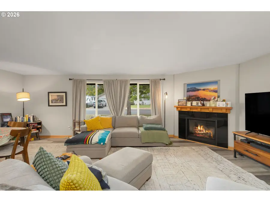 2752 Montello Ave, Hood River, OR 97031 - #3