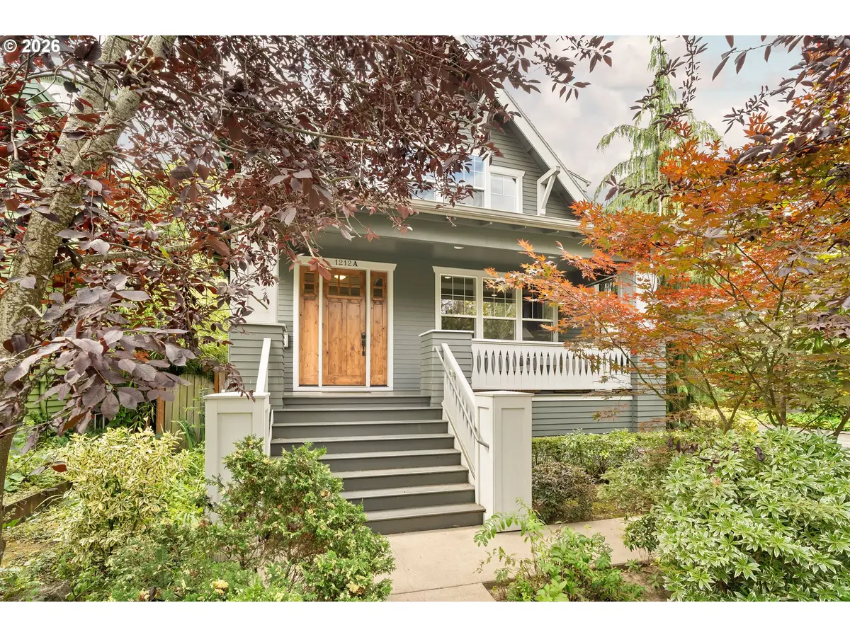 1212 SE Harney St, Portland, OR 97202 - #1