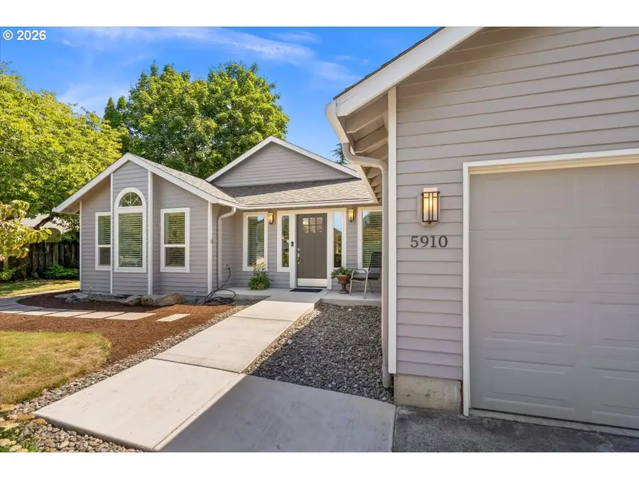 5910 NE Harvest St, Hillsboro, OR 97124 - #3