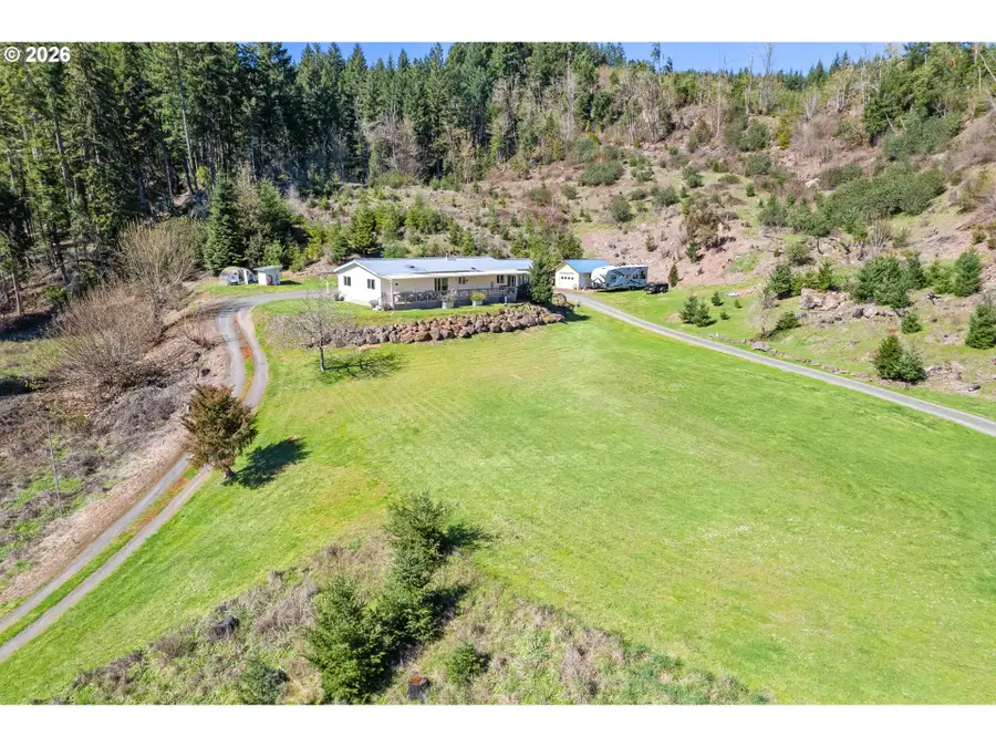 32477 W Saginaw Rd, Cottage Grove, OR 97424 - #2