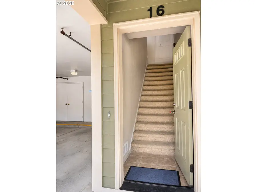 179 Laurel St #16, Florence, OR 97439 - #2