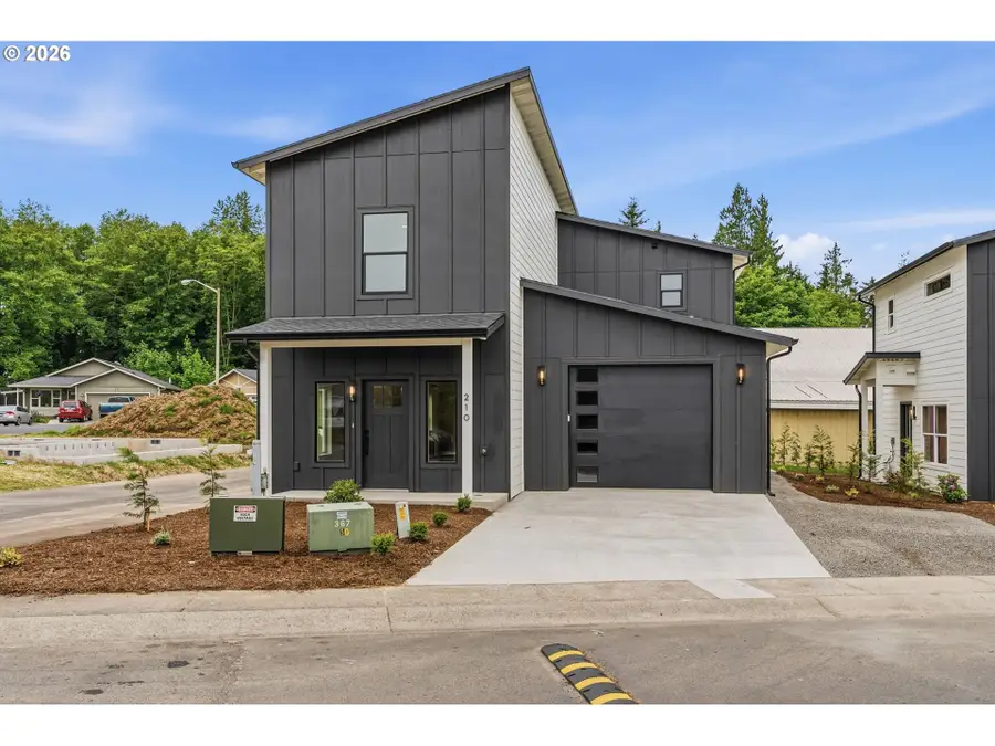 210 Glengate St, Cathlamet, WA 98612 - #2