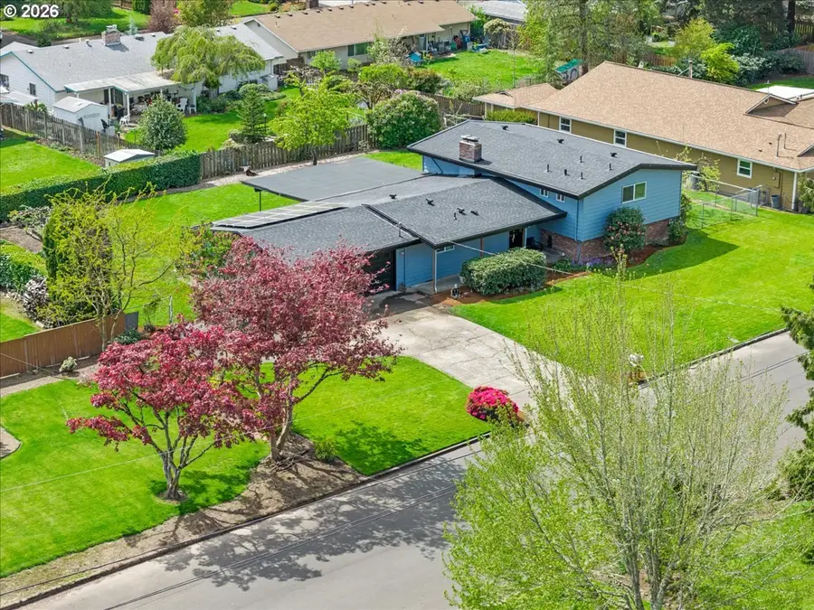 948 NE Queens Ln, Hillsboro, OR 97124 - #3