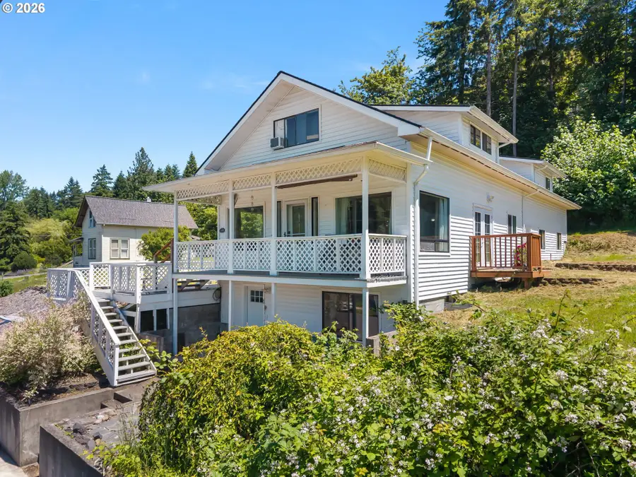 1122 SE 1st St, Winlock, WA 98596 - #2
