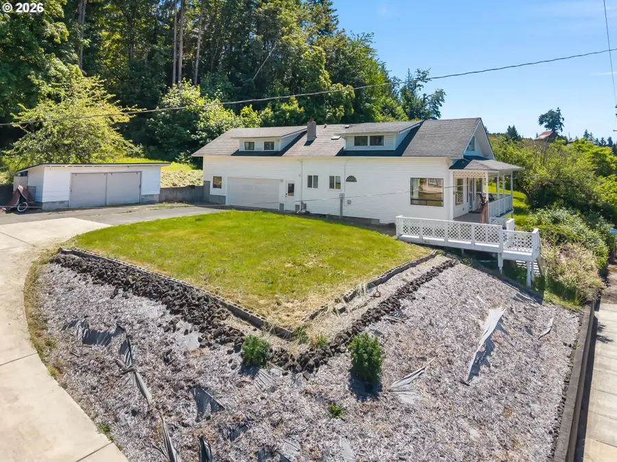1122 SE 1st St, Winlock, WA 98596 - #3