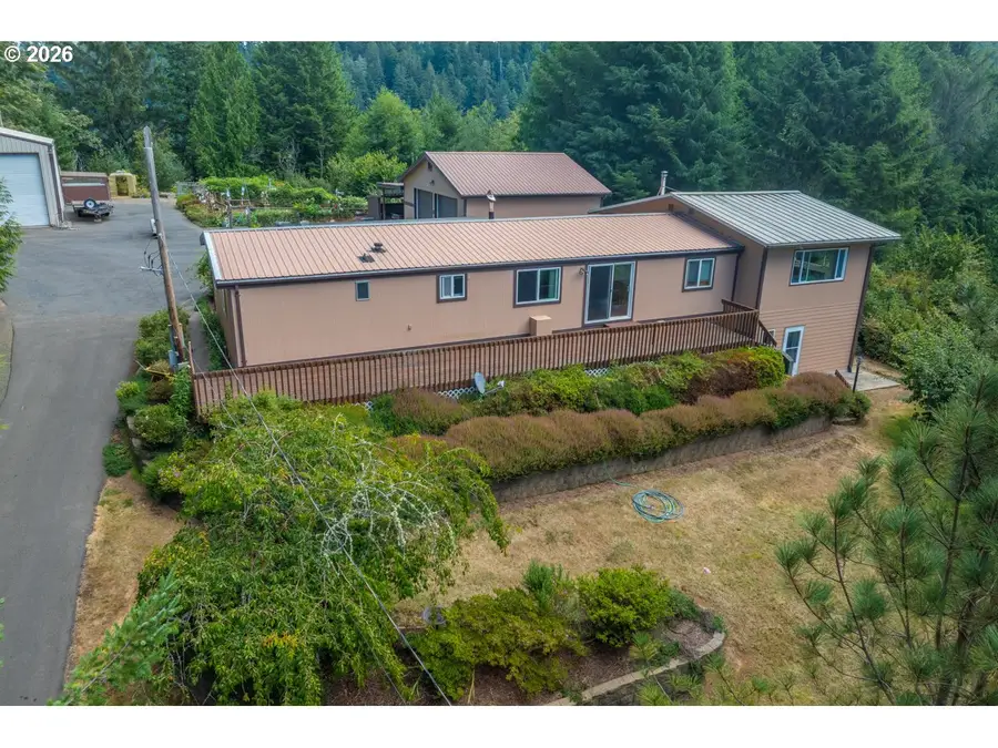 1124 Lower Smith River Rd, Reedsport, OR 97467 - #2