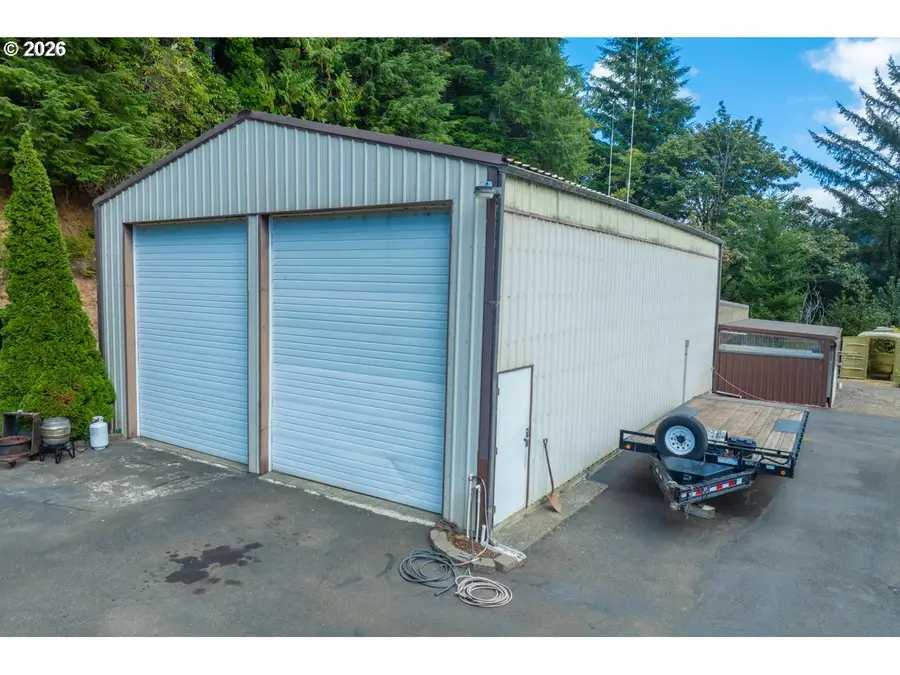 1124 Lower Smith River Rd, Reedsport, OR 97467 - #3