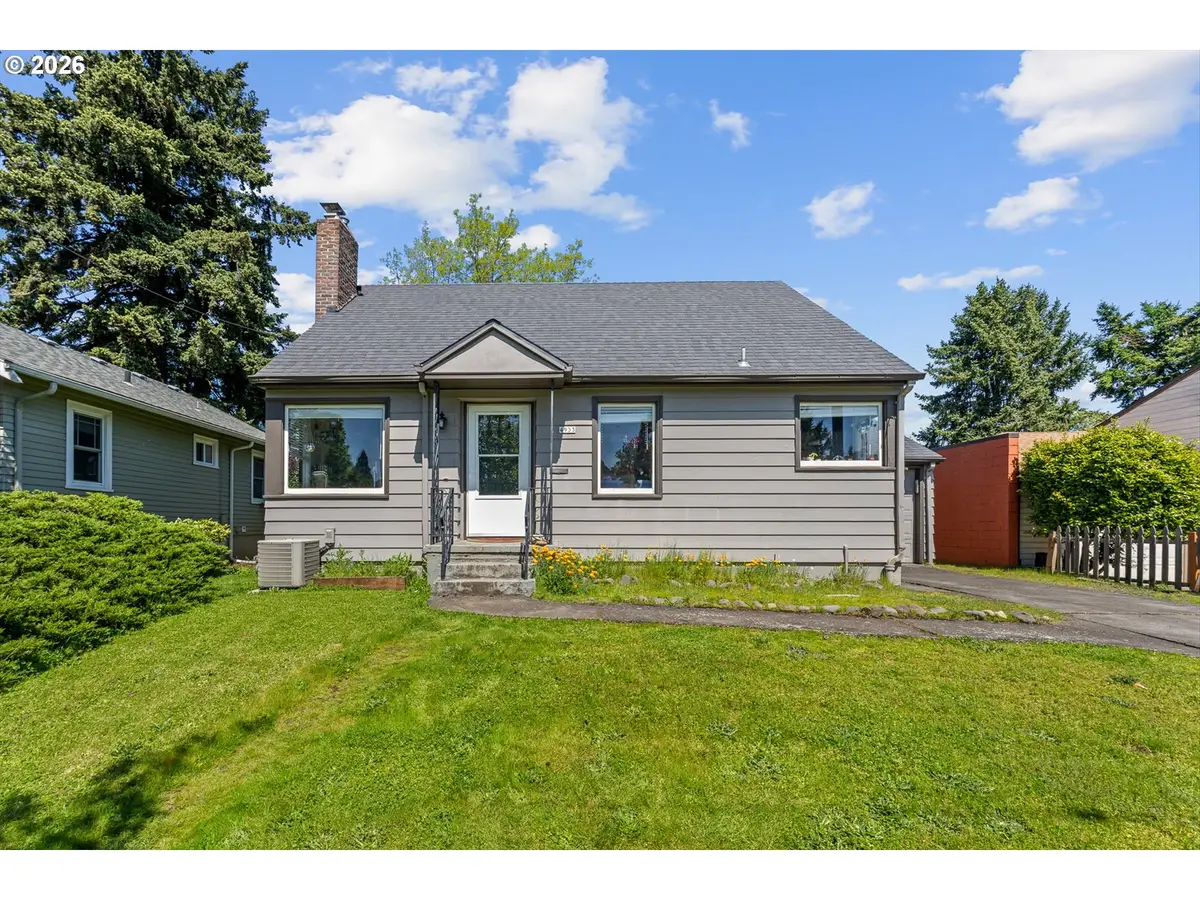 4933 N Yale St, Portland, OR 97203 - #1