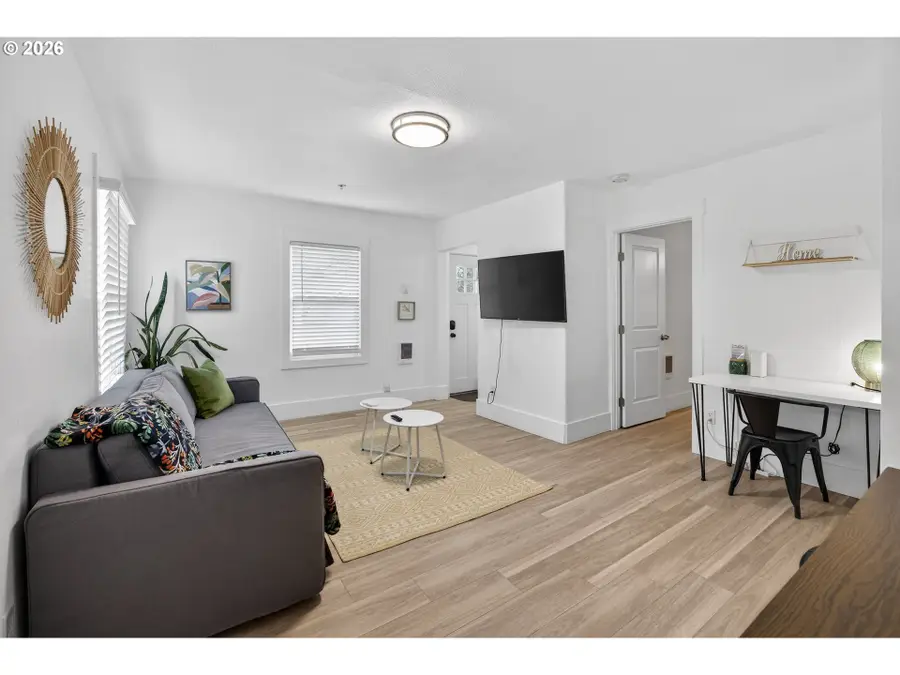 867 S 2nd St, Coos Bay, OR 97420 - #2