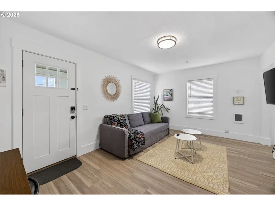 867 S 2nd St, Coos Bay, OR 97420 - #3