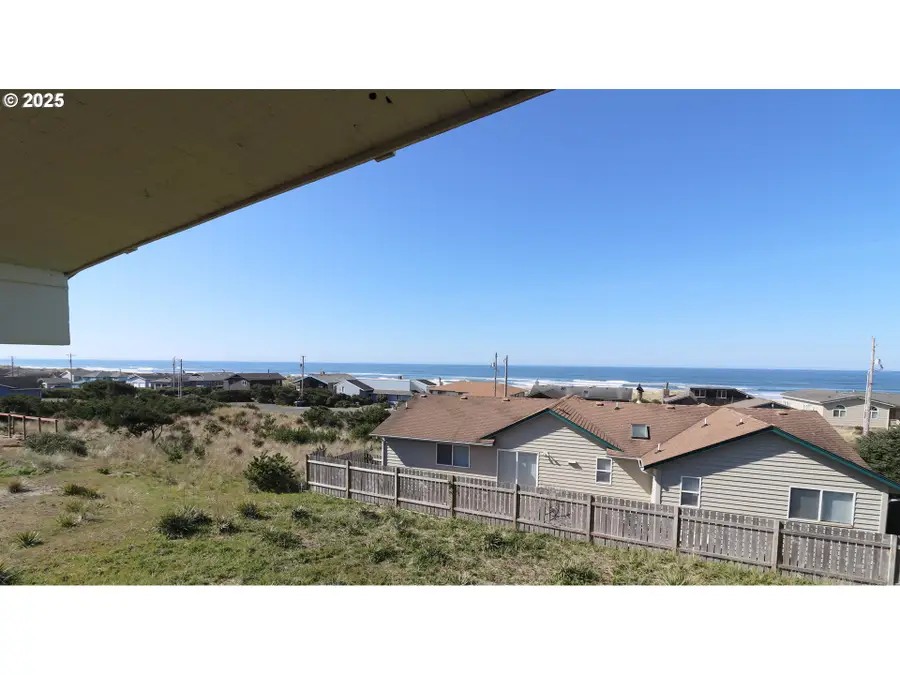 2406 NW Convoy Way, Waldport, OR 97394 - Image #2