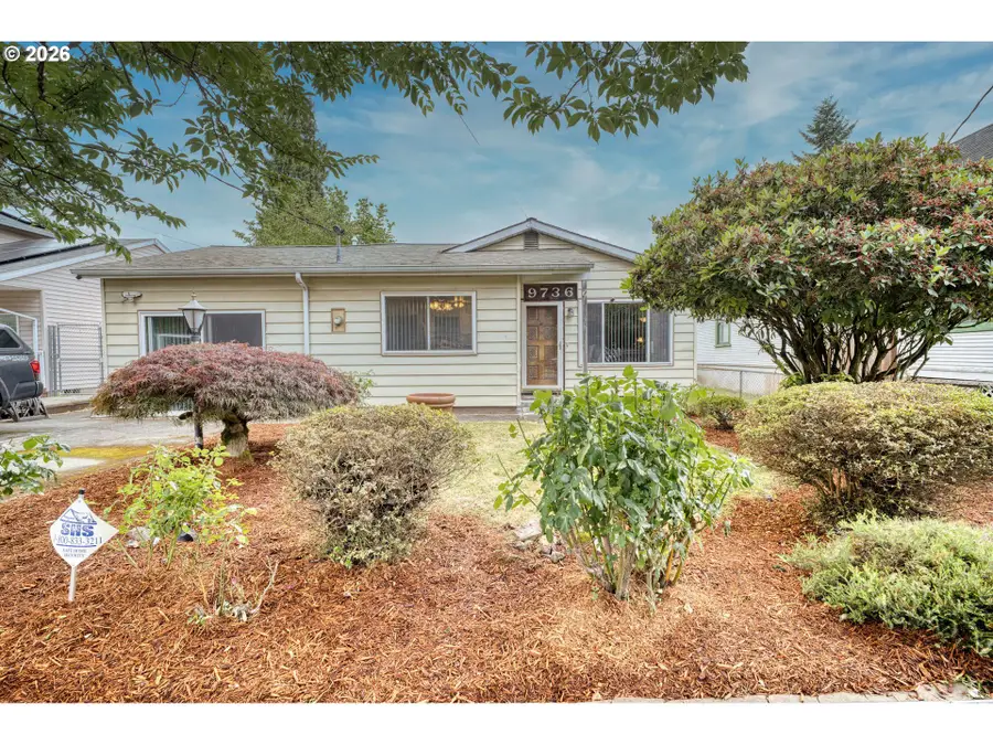 9736 N Clarendon Ave, Portland, OR 97203 - #3