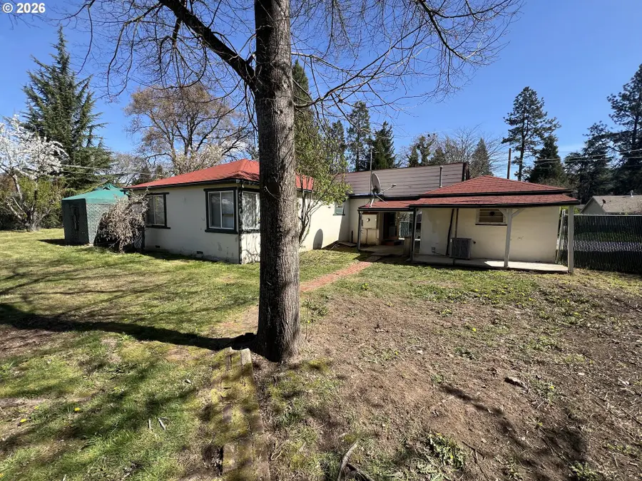 649 Sunset Way, Grants Pass, OR 97527 - #2