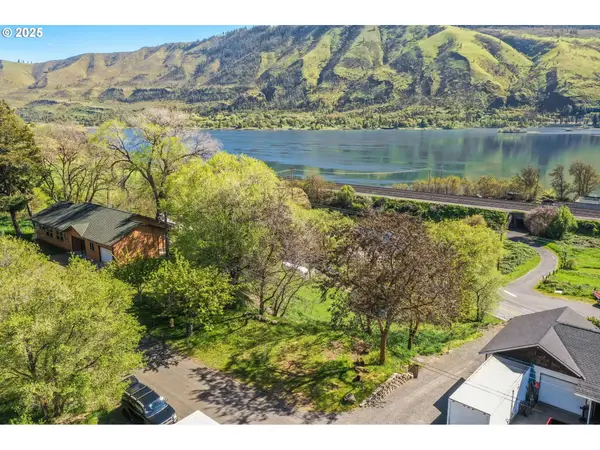 Nka Balfour St, Lyle, WA 98635