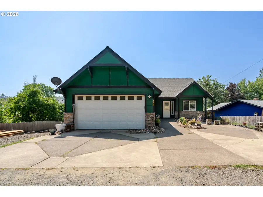 440 Spaulding Ave, Brownsville, OR 97327 - #2