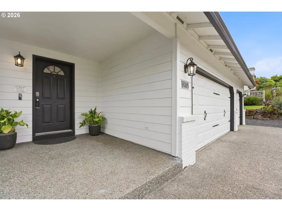 19702 SE 42nd St, Camas, WA 98607 - #3