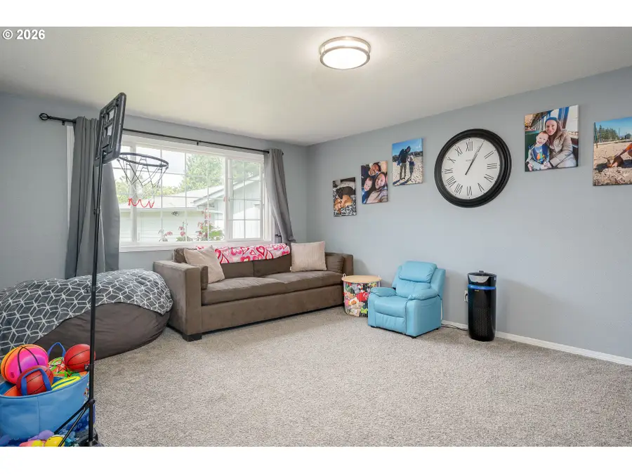 418 SE 34th Cir, Troutdale, OR 97060 - #3
