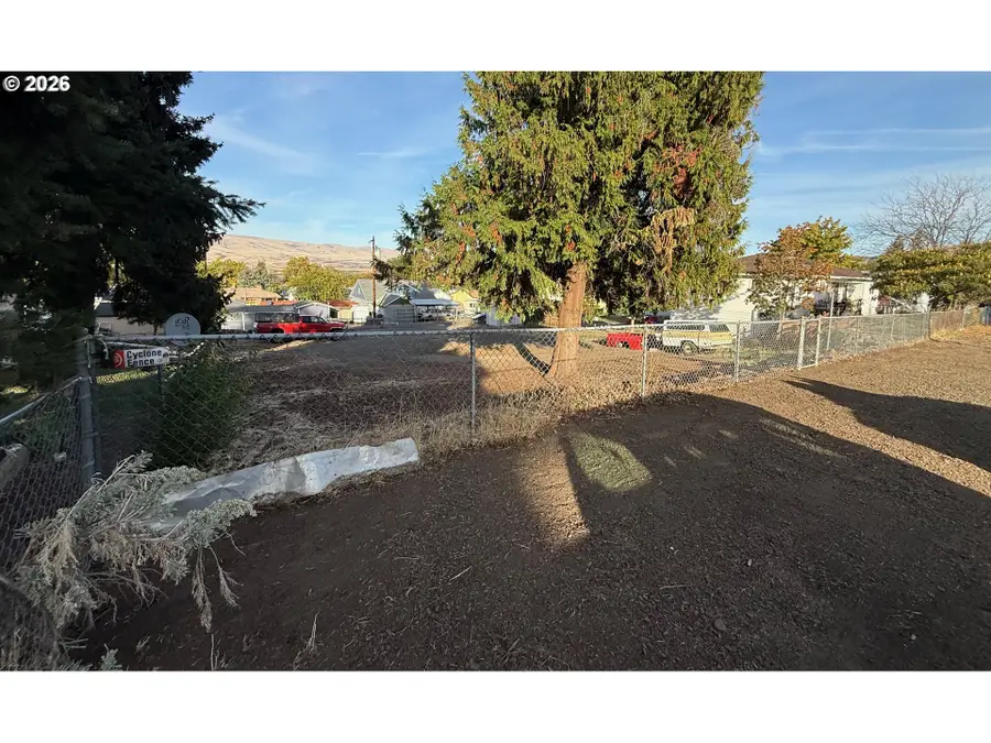 E 13th St, The Dalles, OR 97058 - #2