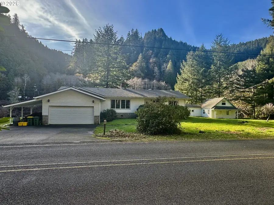 11445 E Mapleton Rd, Mapleton, OR 97453 - Image #3