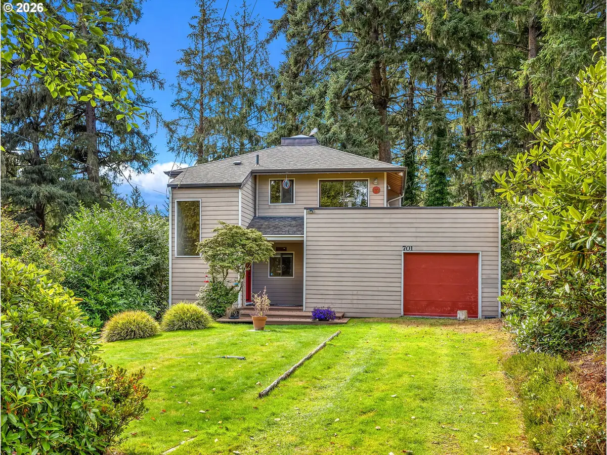 701 5th Ave, Gearhart, OR 97138 - #1