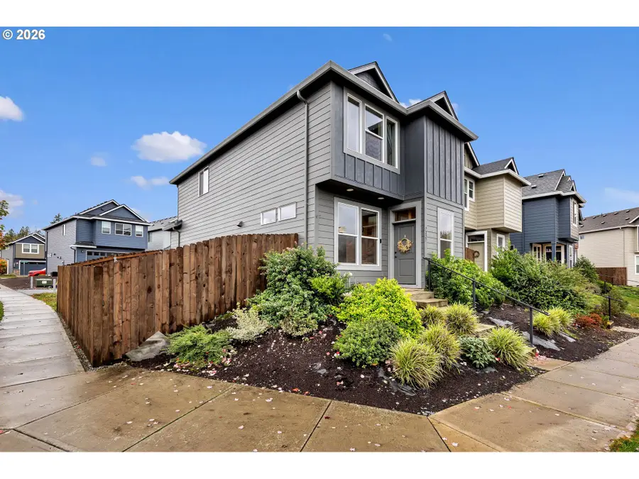 7227 S 11th St, Ridgefield, WA 98642 - #3
