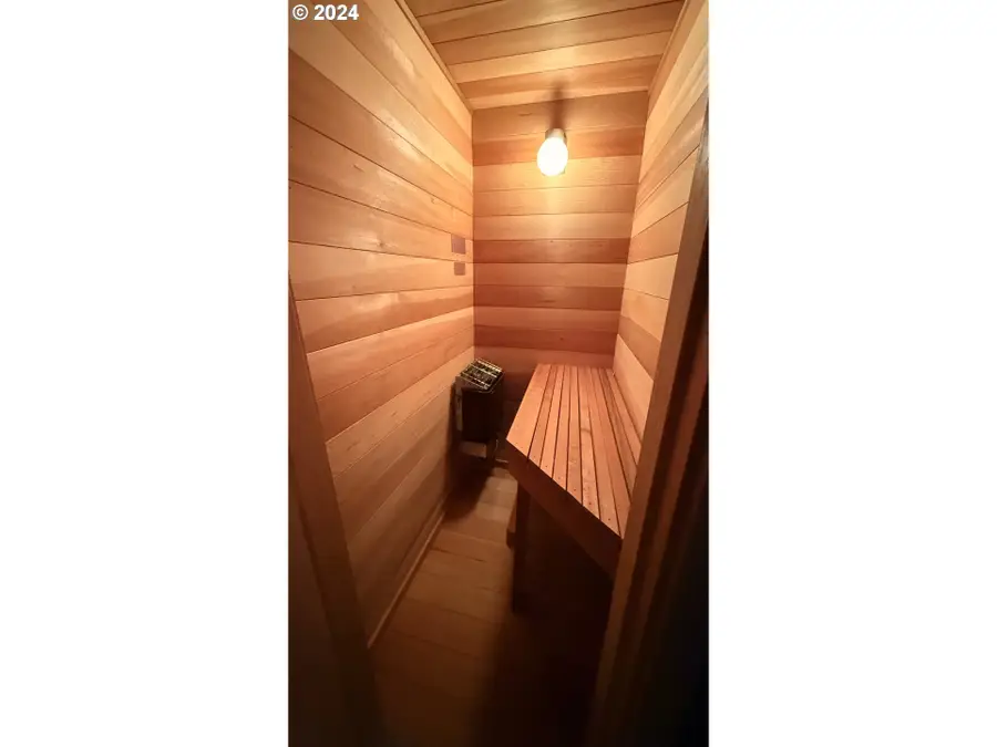 88887 E Government Camp Loop, Government Camp, OR 97028 - Image #2