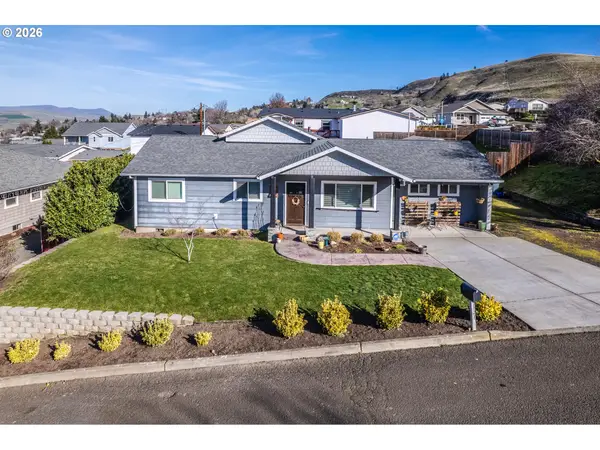 1812 Roberts St, TheDalles, OR 97058