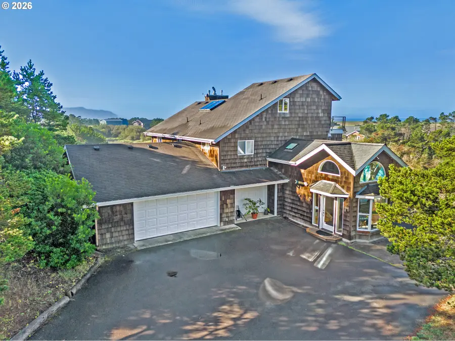 89610 Sea Breeze Dr, Warrenton, OR 97146 - #2
