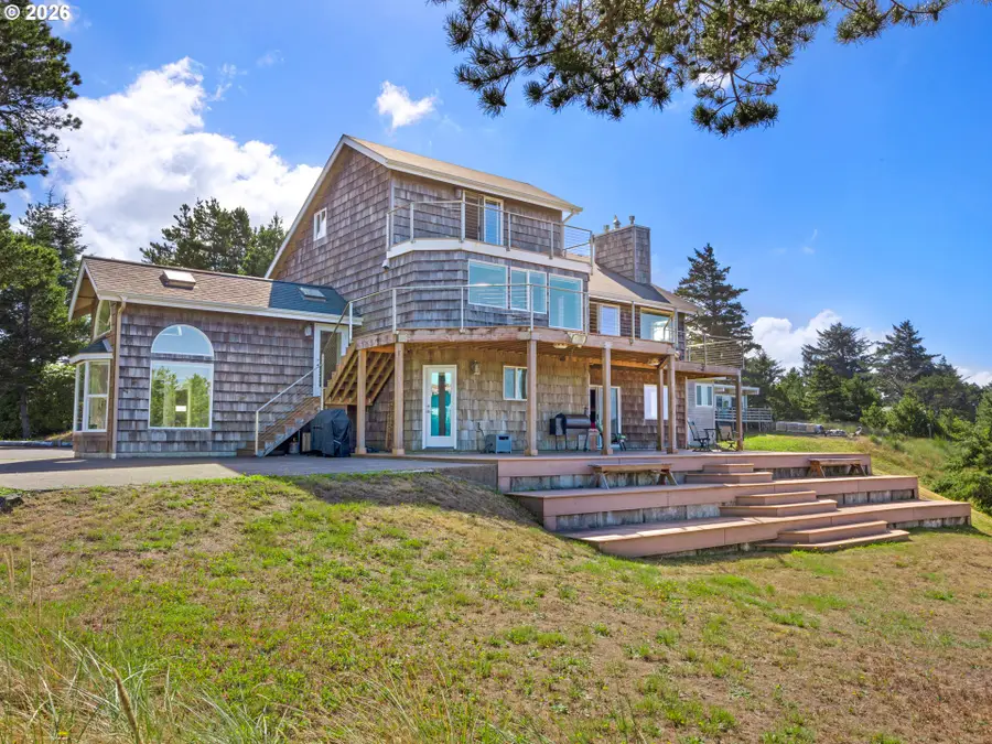 89610 Sea Breeze Dr, Warrenton, OR 97146 - #3