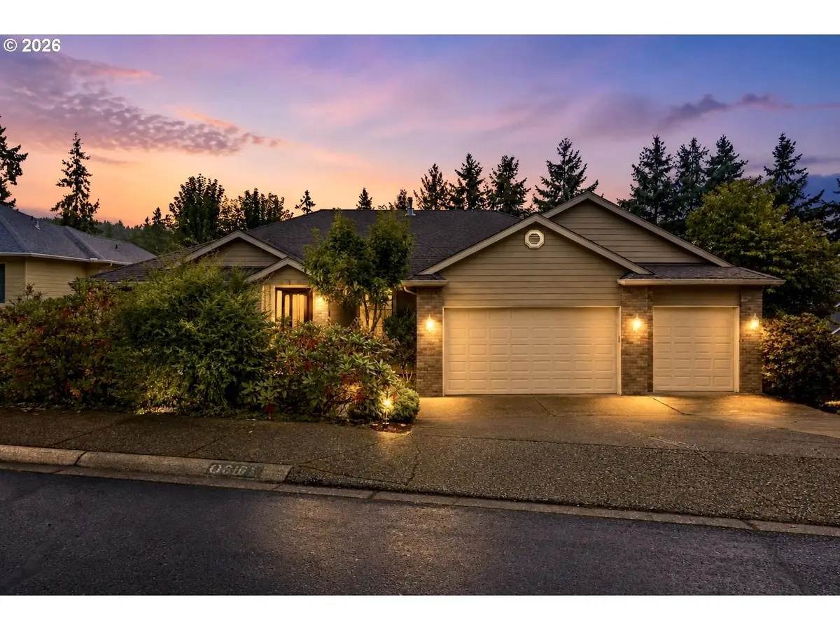 610 Holly Ave, Cottage Grove, OR 97424 - #1