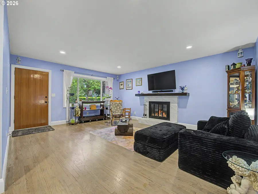 25 NE 192nd Ave, Portland, OR 97230 - #3