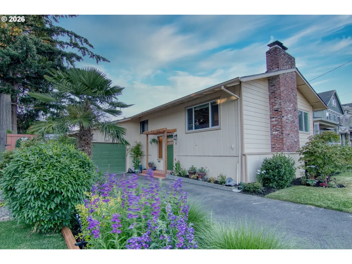 6843 N Swift St, Portland, OR 97203 - #1