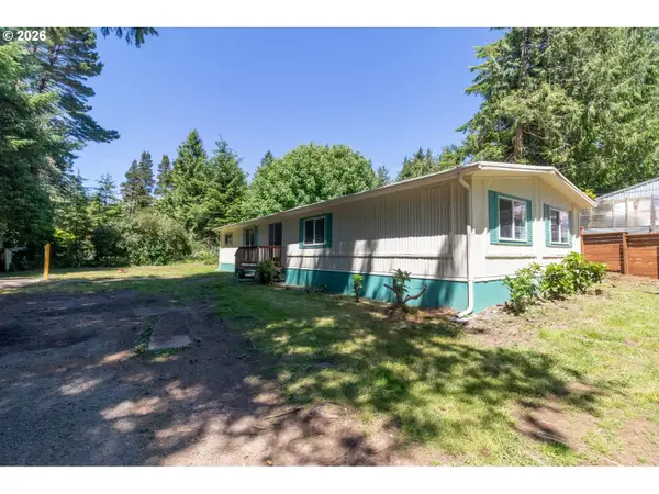 85090 Cedar Dr, Florence, OR 97439