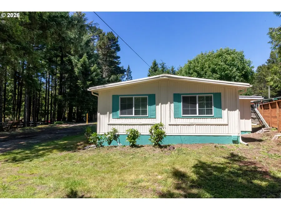 85090 Cedar Dr, Florence, OR 97439 - #2