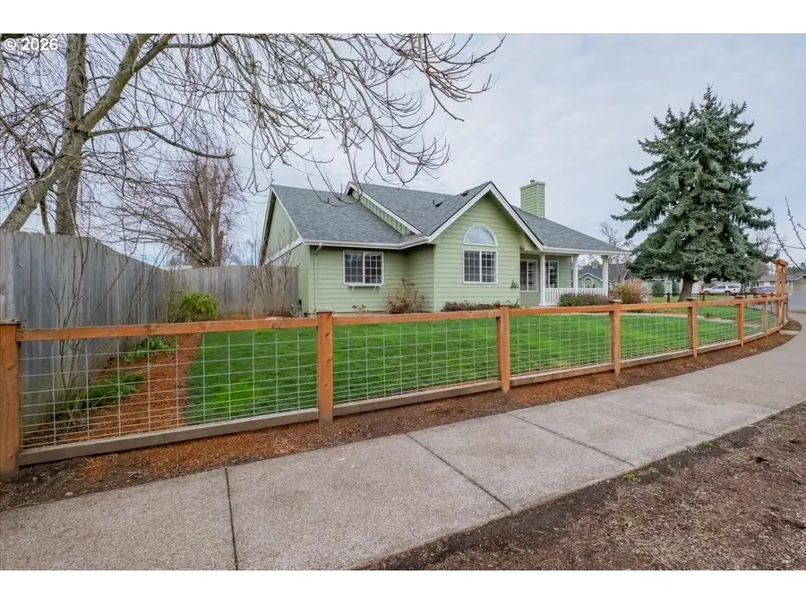 5718 E St, Springfield, OR 97477 - #2